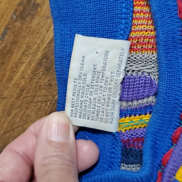 Coogi Australia Vintage Sweater - Picture 13 of 13